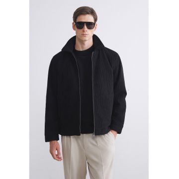 Jacheta striata si lejera cu fermoar - Negru