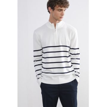 Pulover cu dungi si fenta cu fermoar - Alb