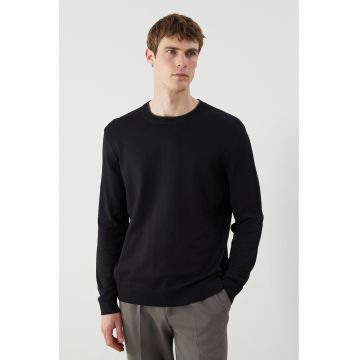 Pulover tricotat fin cu model uni - Negru