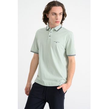 Tricou polo cu benzi contrastante - Verde pal