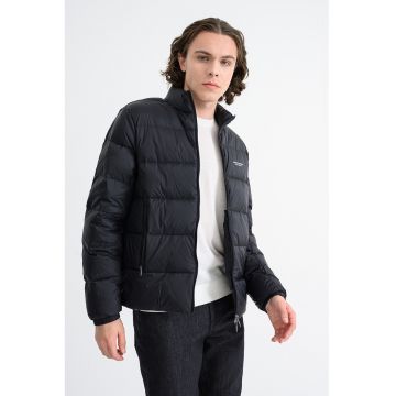 Geaca cu vatelina si guler inalt - Negru