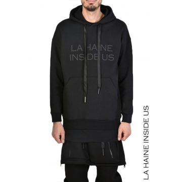 Hanorac simplu cu logo pe partea din fata - Negru