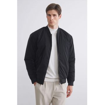Jacheta cu fermoar si buzunare - Negru