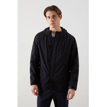 Jacheta cu gluga si buzunar pe piept - Negru