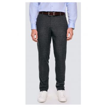 Pantaloni chino in carouri