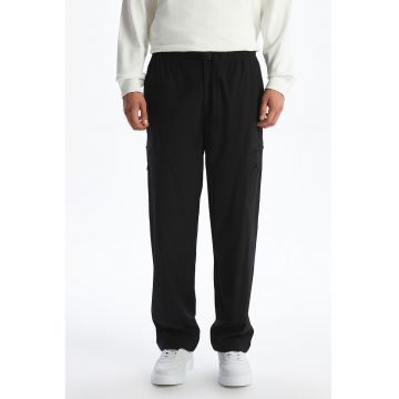 Pantaloni relaxed fit cu buzunare cu fermoar - Negru