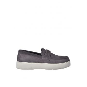Pantofi loafer din piele intoarsa cu varf rotund - Gri