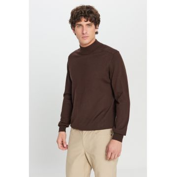 Pulover tricotat fin din amestec de lana - Maro