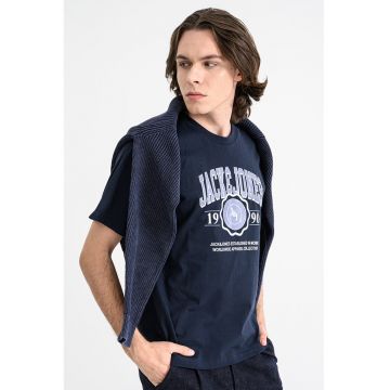 Tricou regular fit cu imprimeu logo contrastant Mako - Alb/Bleumarin