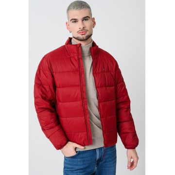 Geaca matlasata cu guler mediu - Visiniu