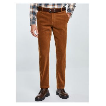Pantaloni chino din reiat cu croiala slim-fit