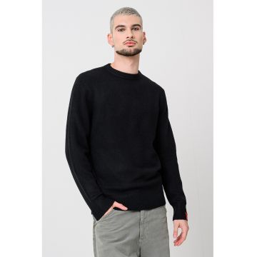 Pulover uni cu decolteu la baza gatului - Negru