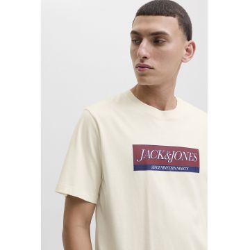 Tricou cu logo pe piept - Visiniu/Crem/Bleumarin