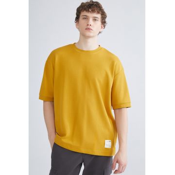 Tricou cu decolteu rotund - Galben pai