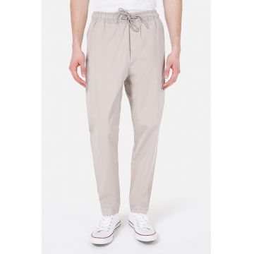Pantaloni cu croiala conica si snur de ajustare in talie - Gri deschis