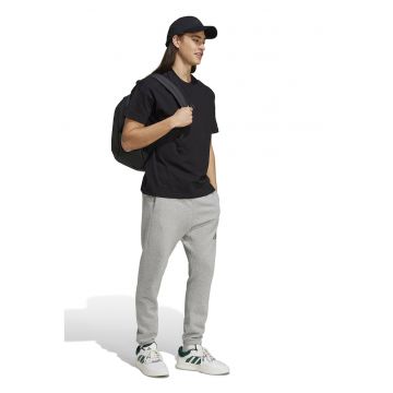 Tricou lejer cu decolteu la baza gatului All Szn - Negru