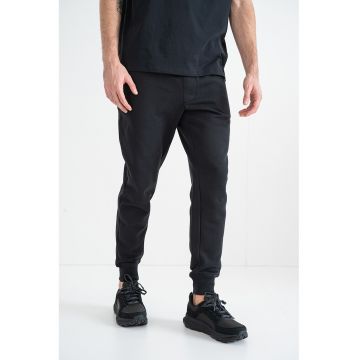 Pantaloni de trening cu talie medie si buzunare laterale - Negru