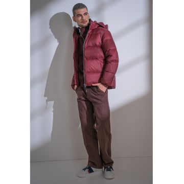 Geaca cu umplutura de puf si gluga - Visiniu