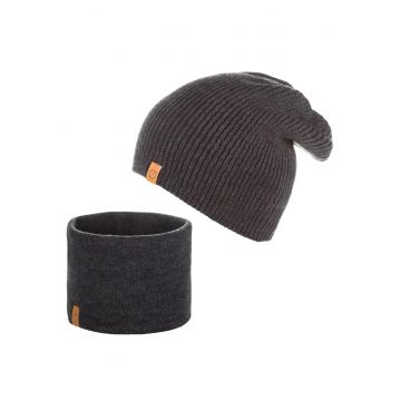 Set caciula + fular tip guler barbati - Brodrene - Acril - Circumferinta 56-60 cm - Fular 27 x 26 cm - Gri inchis