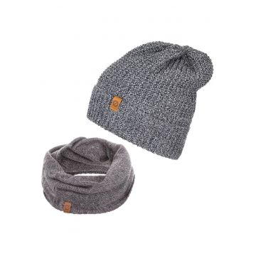 Set caciula + fular tip guler barbati - Brodrene - Acril - Circumferinta 56-60 cm - Fular 78 x 40 cm - Gri deschis