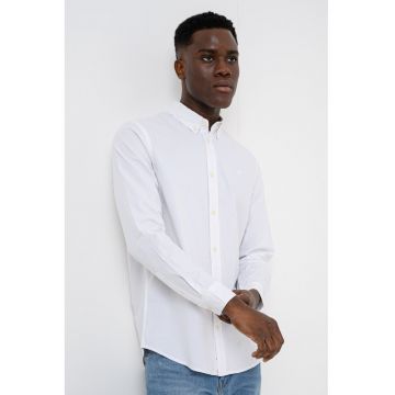 Camasa regular-fit cu guler fixat cu nasturi - Alb