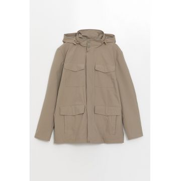 Jacheta cu buzunare exterioare si gluga - Maro camel