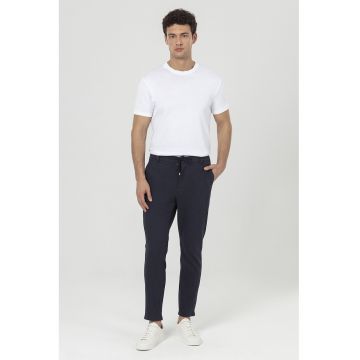 Pantaloni texturati cu croiala regular-fit si snur in talie - Albastru ultramarin