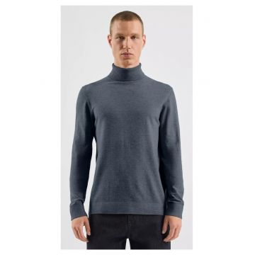 Q/S by s.Oliver Pulover tricotat barbati - cu guler inalt - croiala Regular fit - Albastru inchis