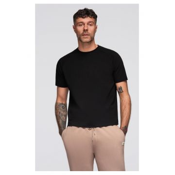 Tricou COMFORT FIT cu maneca raglan  OM-TSCT-0240 - Negru