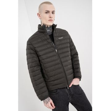 Jacheta matlasata cu fermoar - Kaki inchis