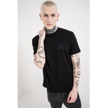 Tricou regular fit cu decolteu la baza gatului - Negru