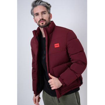 Jacheta cu vatelina - finisaj rezistent la apa si aplicatie logo - Visiniu