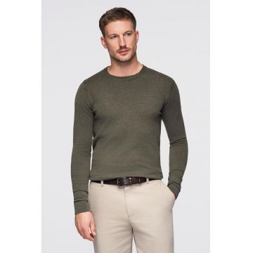 Pulover cu decolteu la baza gatului si model uni - Kaki