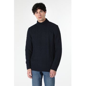 Pulover cu model torsade si guler scurt - Bleumarin