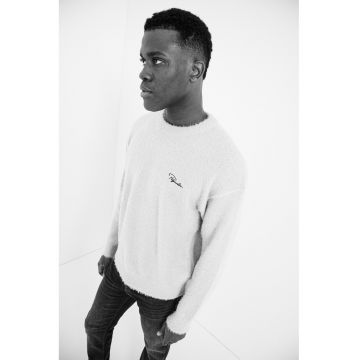 Pulover pufos cu maneci cazute - Crem