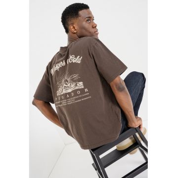 Tricou cu decolteu la baza gatului si imprimeu grafic - Maro inchis