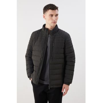 Geaca matlasata cu fermoar - Negru stins