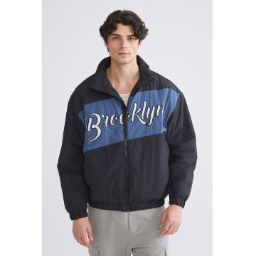 Jacheta cu imprimeu text si fermoar - Albastru/Negru