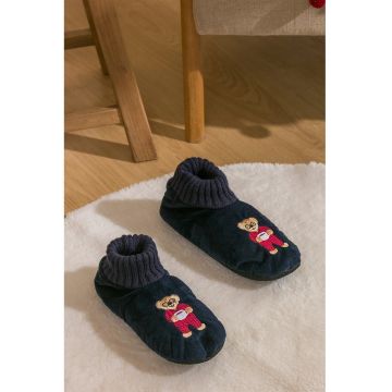 Papuci pufosi cu design soseta - Rosu/Maro/Bleumarin