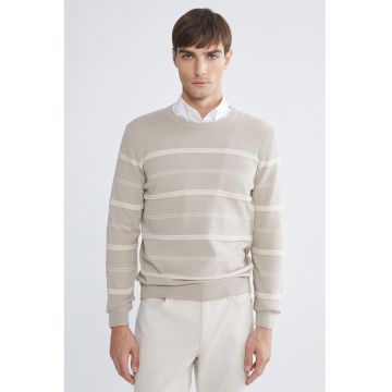 Pulover cu decolteu la baza gatului si dungi - Alb fildes/Grej