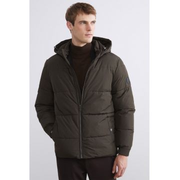 Geaca cu fermoar si buzunare oblice - Maro inchis