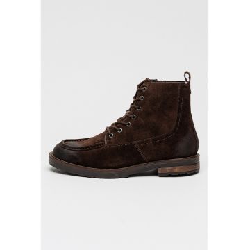 Ghete din piele intoarsa cu varf rotund - Maro