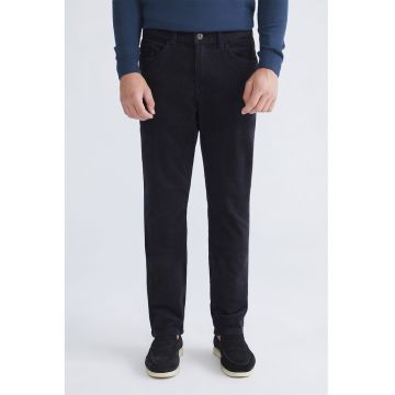 Pantaloni regular fit cu talie medie si aspect catifelat - Negru