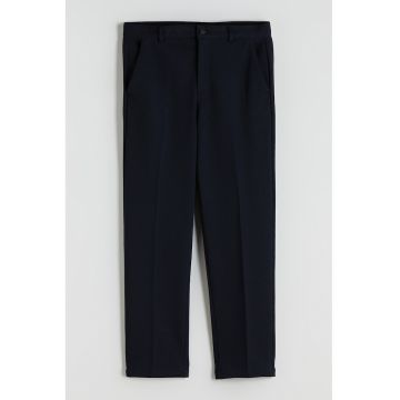 Pantaloni slim-fit cu pliuri