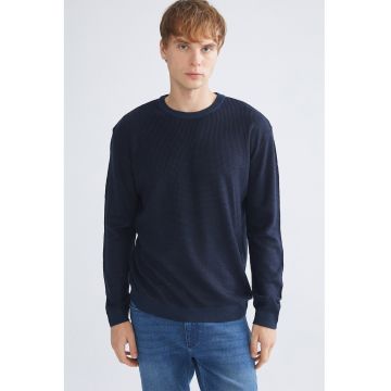 Pulover cu decolteu la baza gatului - Bleumarin