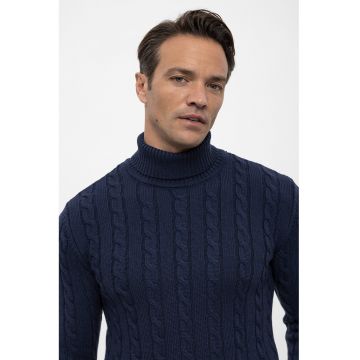 Pulover cu guler inalt si model torsade - Bleumarin