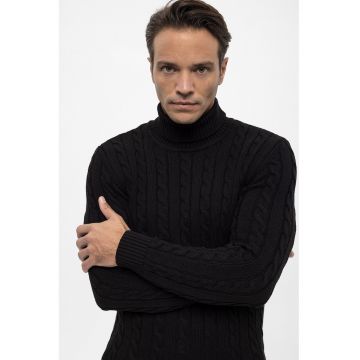 Pulover cu guler inalt si model torsade - Negru