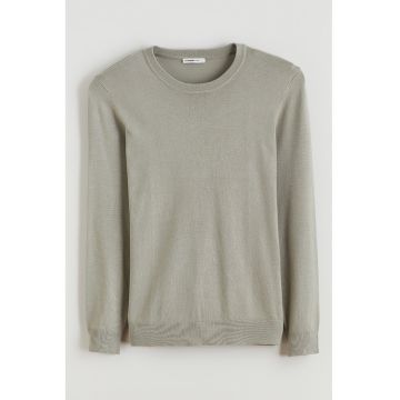 Pulover tricotat fin cu decolteu la baza gatului - Kaki