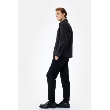 Pantaloni conici cu model uni - Negru