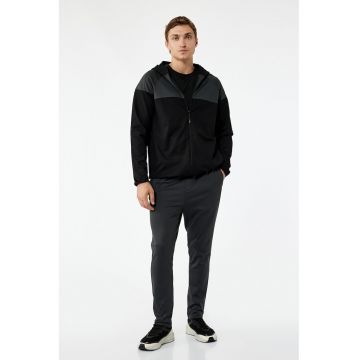 Pantaloni de trening cu snur si buzunare laterale - Gri antracit